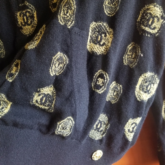 🆕️Chanel 2021 fall/winter CC mania Floral Swether - Picture 7 of 16